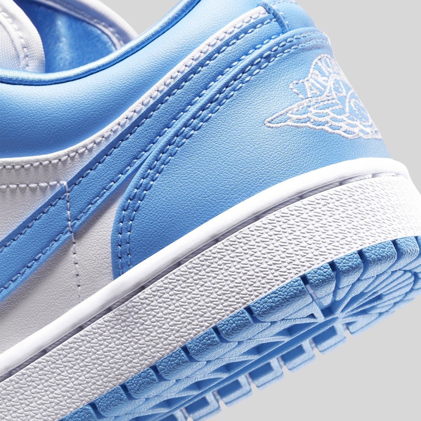 Air Jordan 1 Low UNC (W)