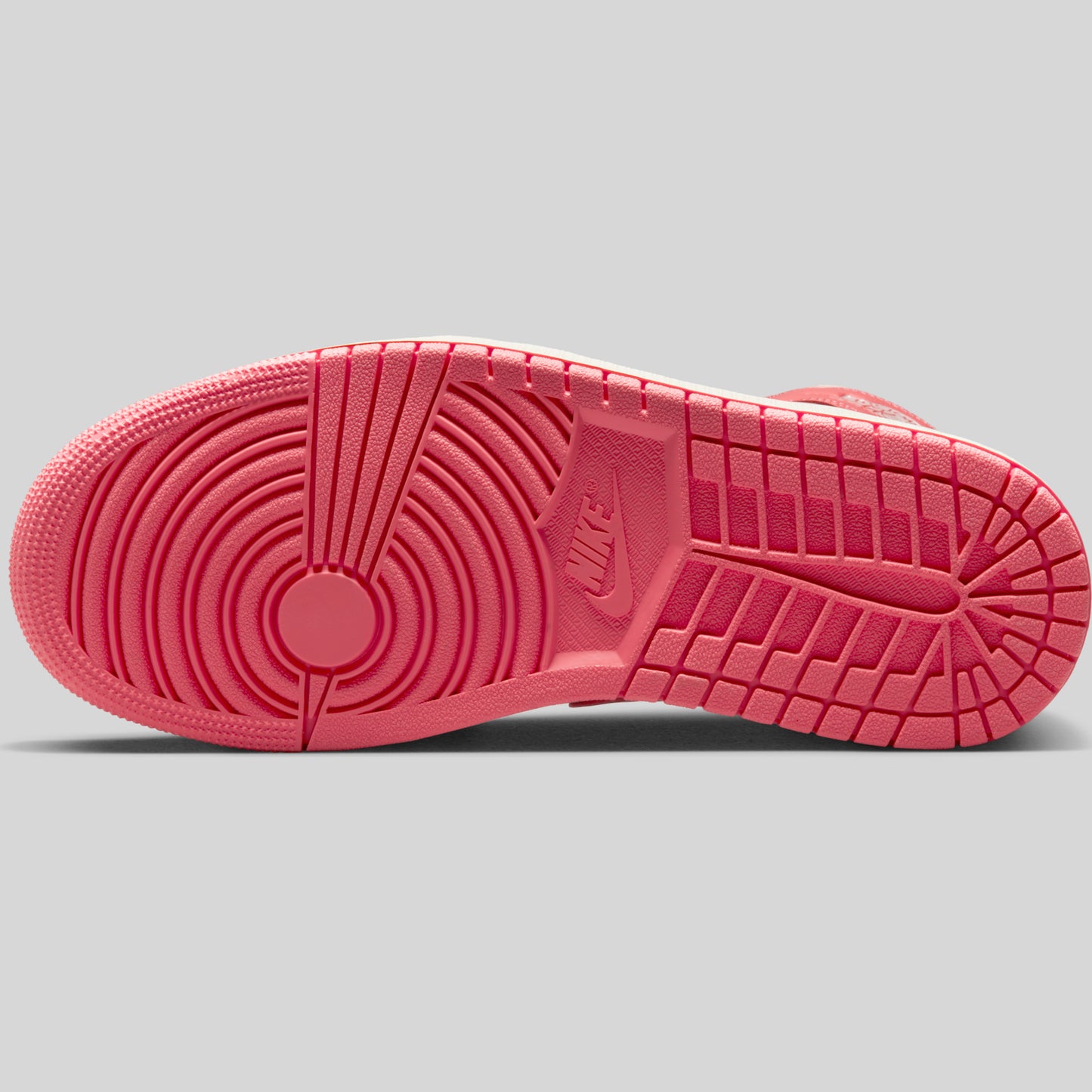 Air Jordan 1 Mid Strawberries & Cream (W)