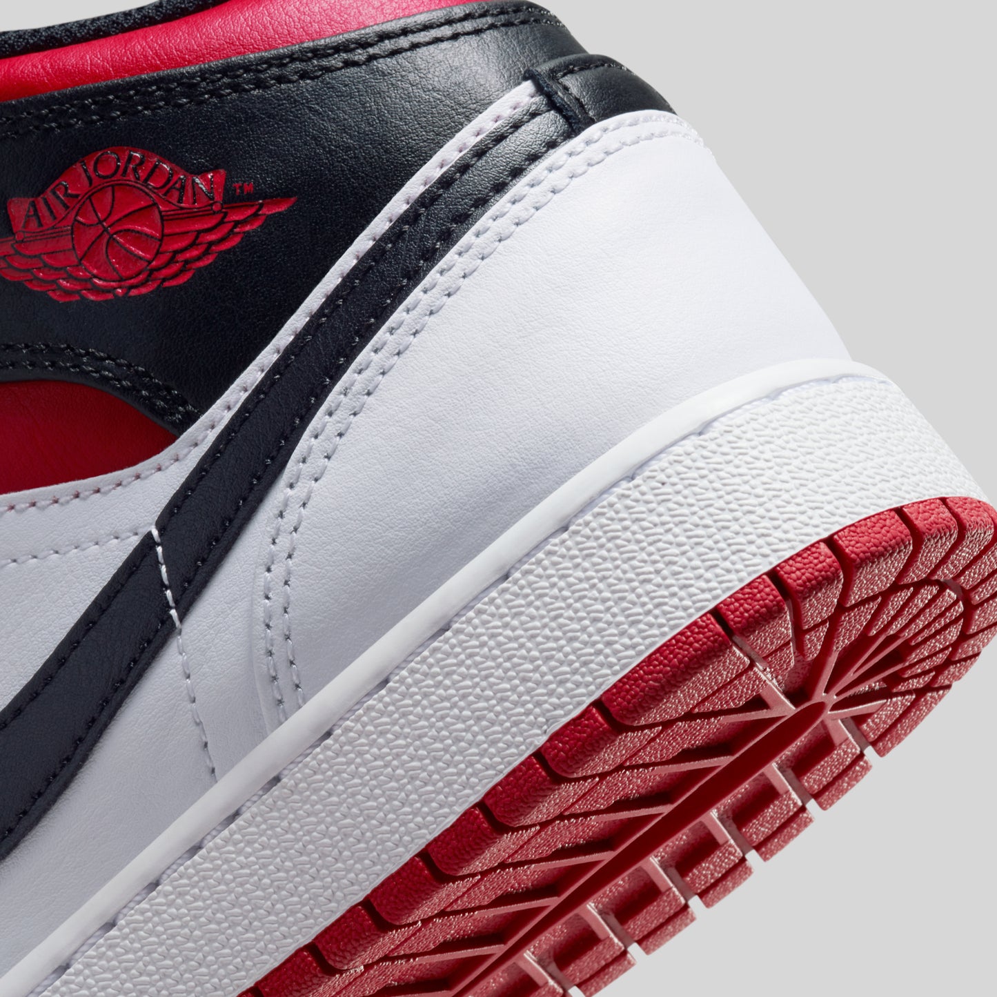 Air Jordan 1 Mid Gym Red Black Toe 2023 (GS)