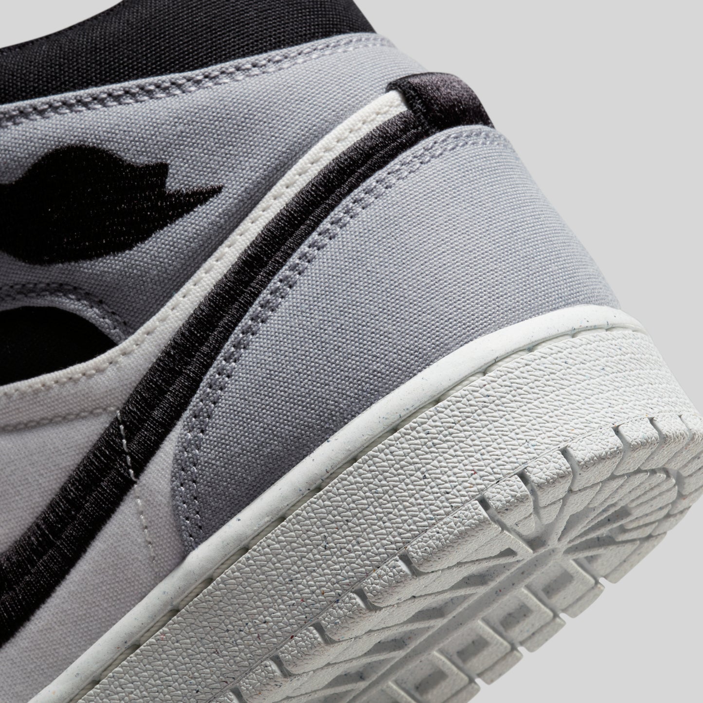 Air Jordan 1 Mid SE Light Steel Grey (W)