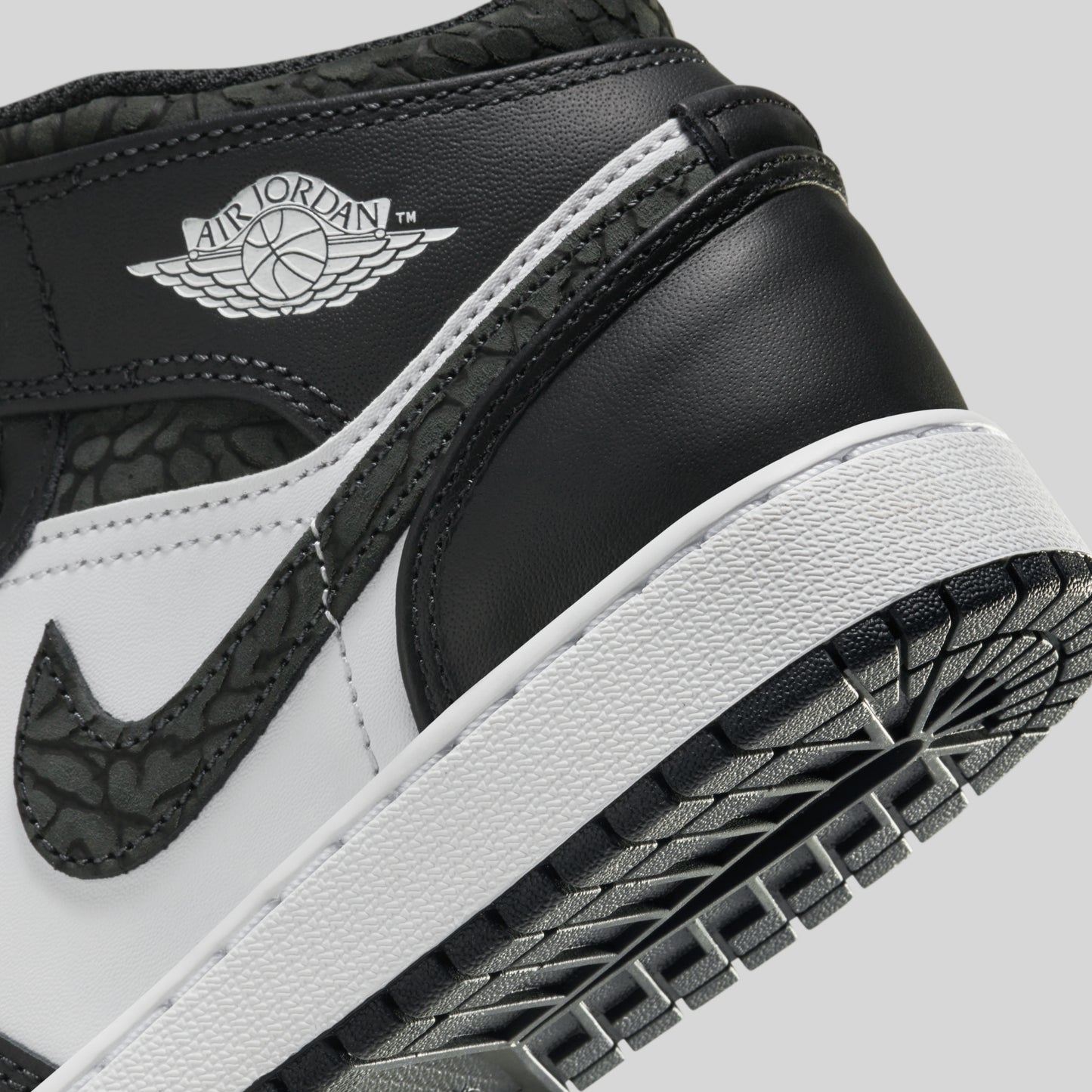 Air Jordan 1 Mid SE Panda Elephant (GS)