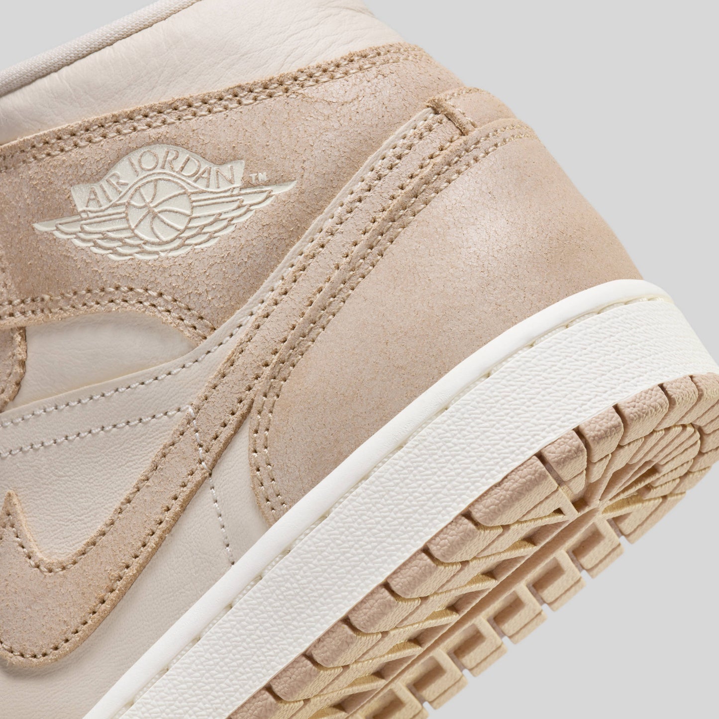 Air Jordan 1 Mid SE Legend Light Brown (W)