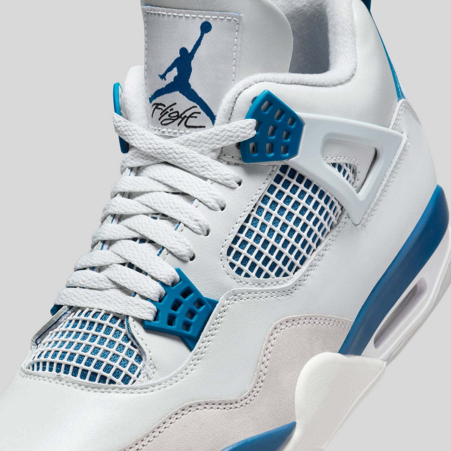 Air Jordan 4 Retro Military Blue (2024)