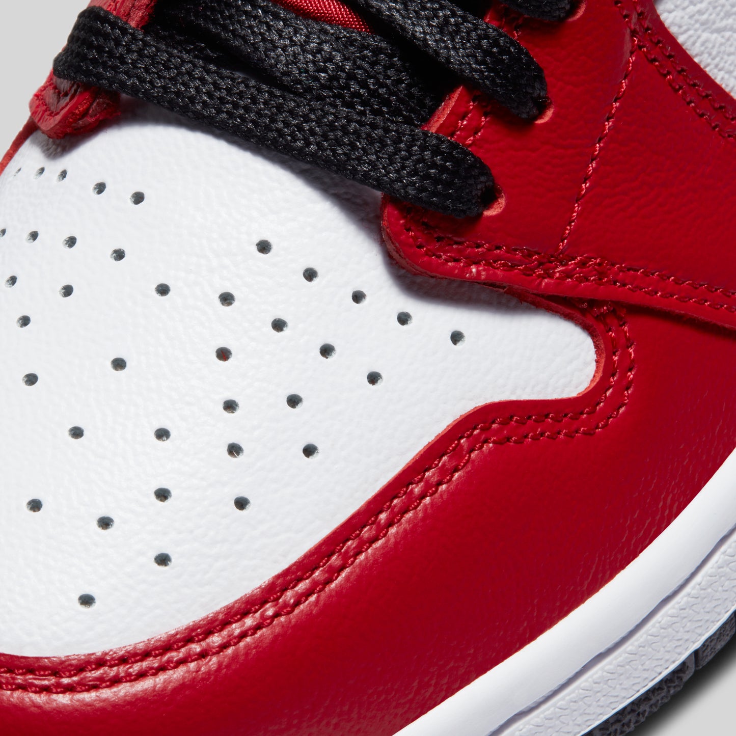 Air Jordan 1 Retro High Satin Snake Chicago (W)