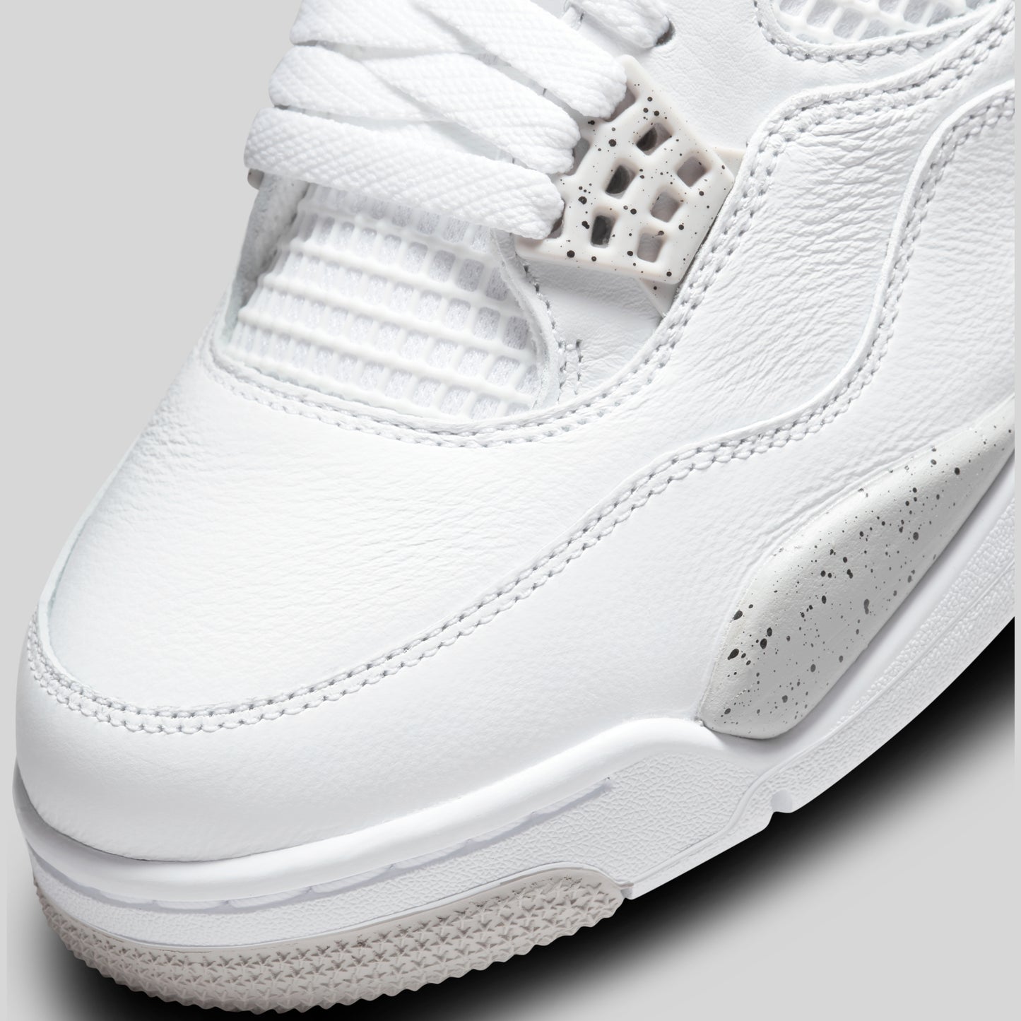Air Jordan 4 Retro White Oreo (2021)