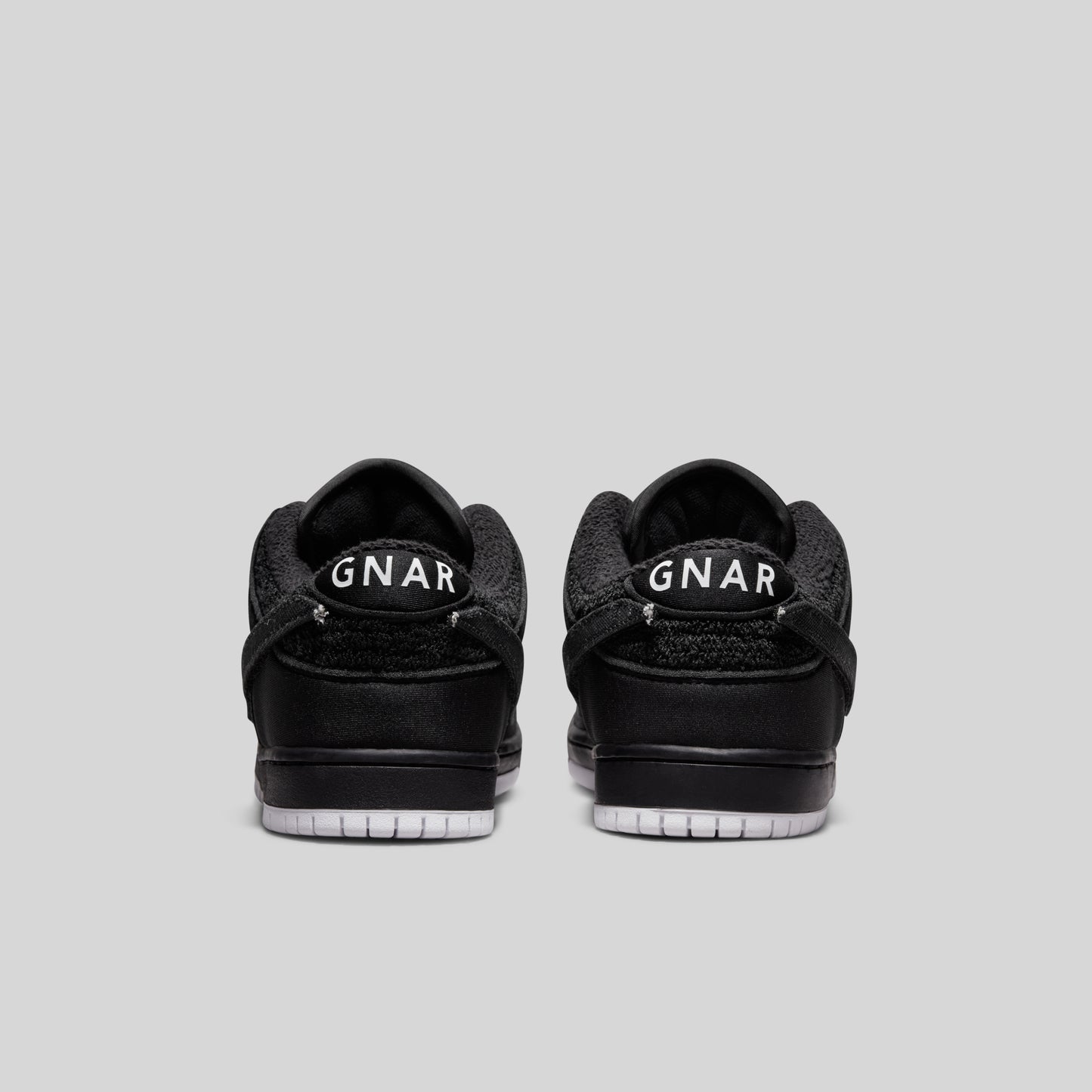 Nike SB Dunk Low Gnarhunters