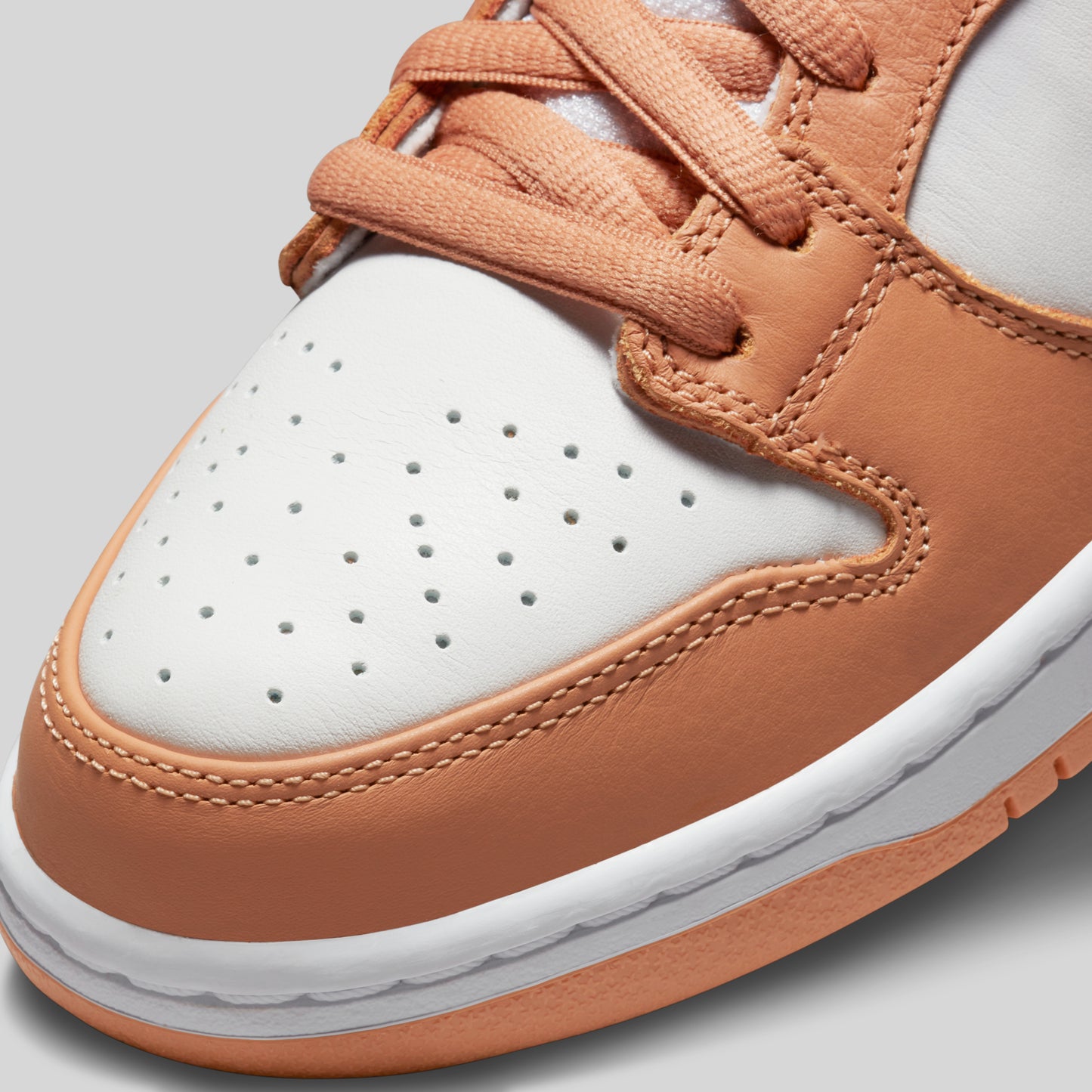 Nike SB Dunk Low Pro ISO Light Cognac