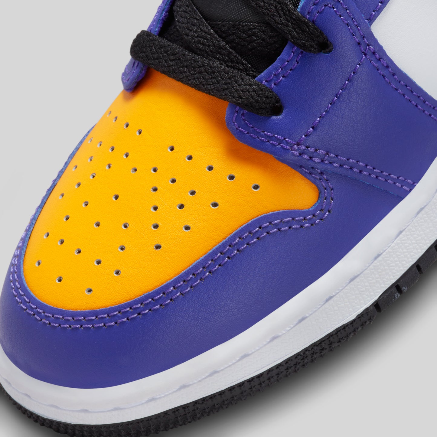 Air Jordan 1 Mid Lakers (2022) (GS)