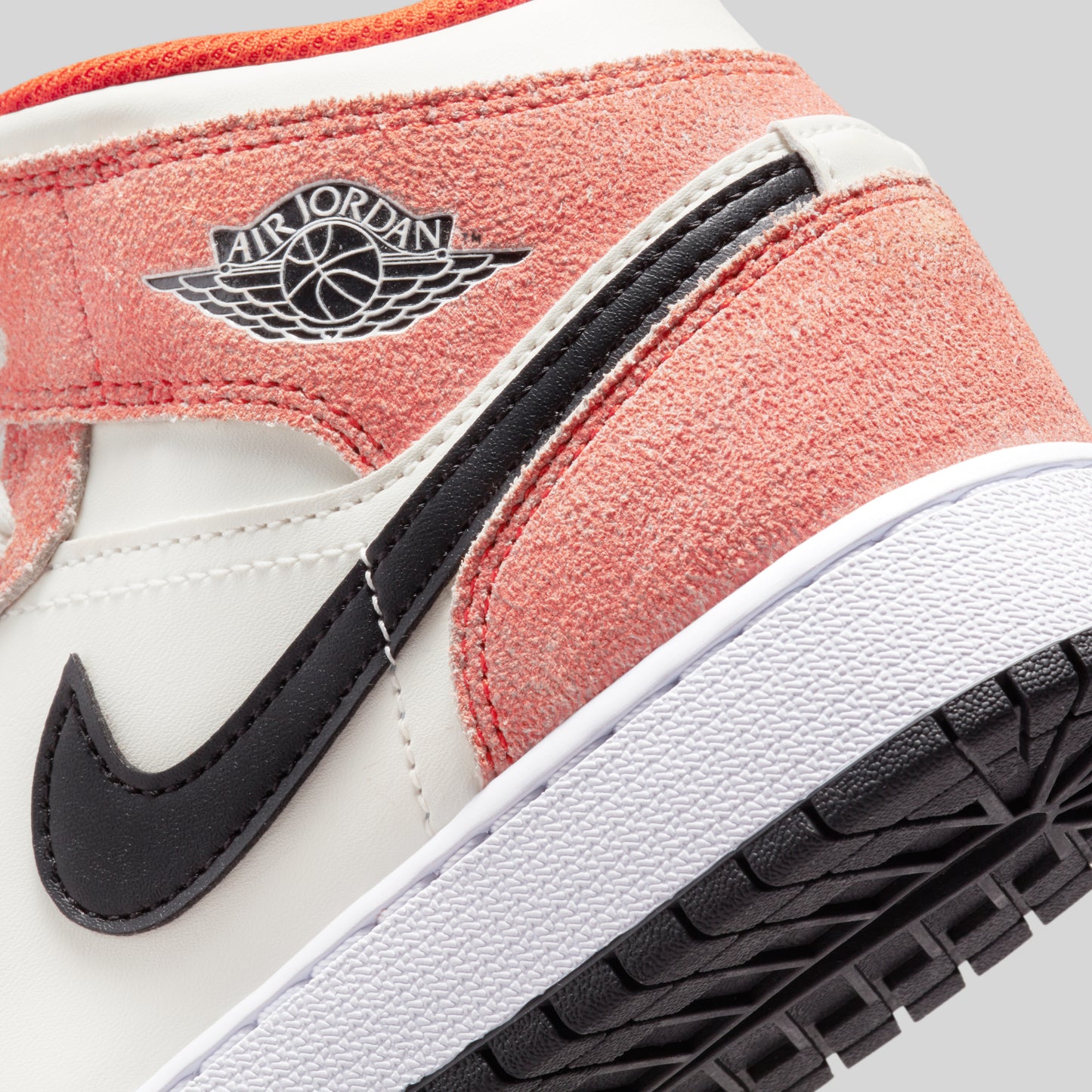 Air Jordan 1 Mid SE Orange Suede (GS)