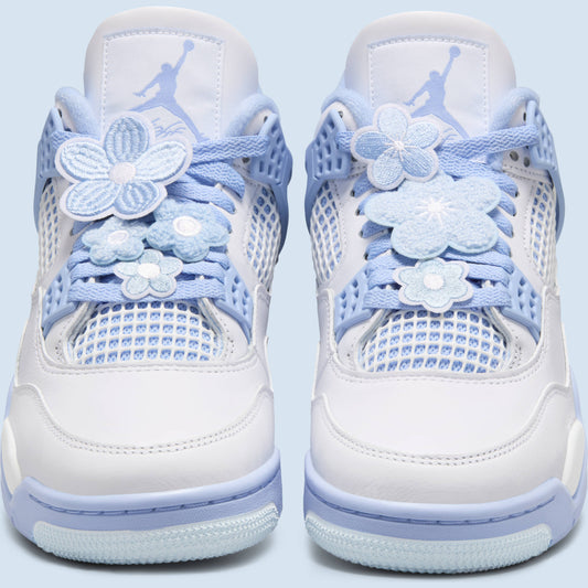 Noul Air Jordan 4 Forget Me Not merită sau nu? Ce trebuie să știi înainte să-i cumperi.