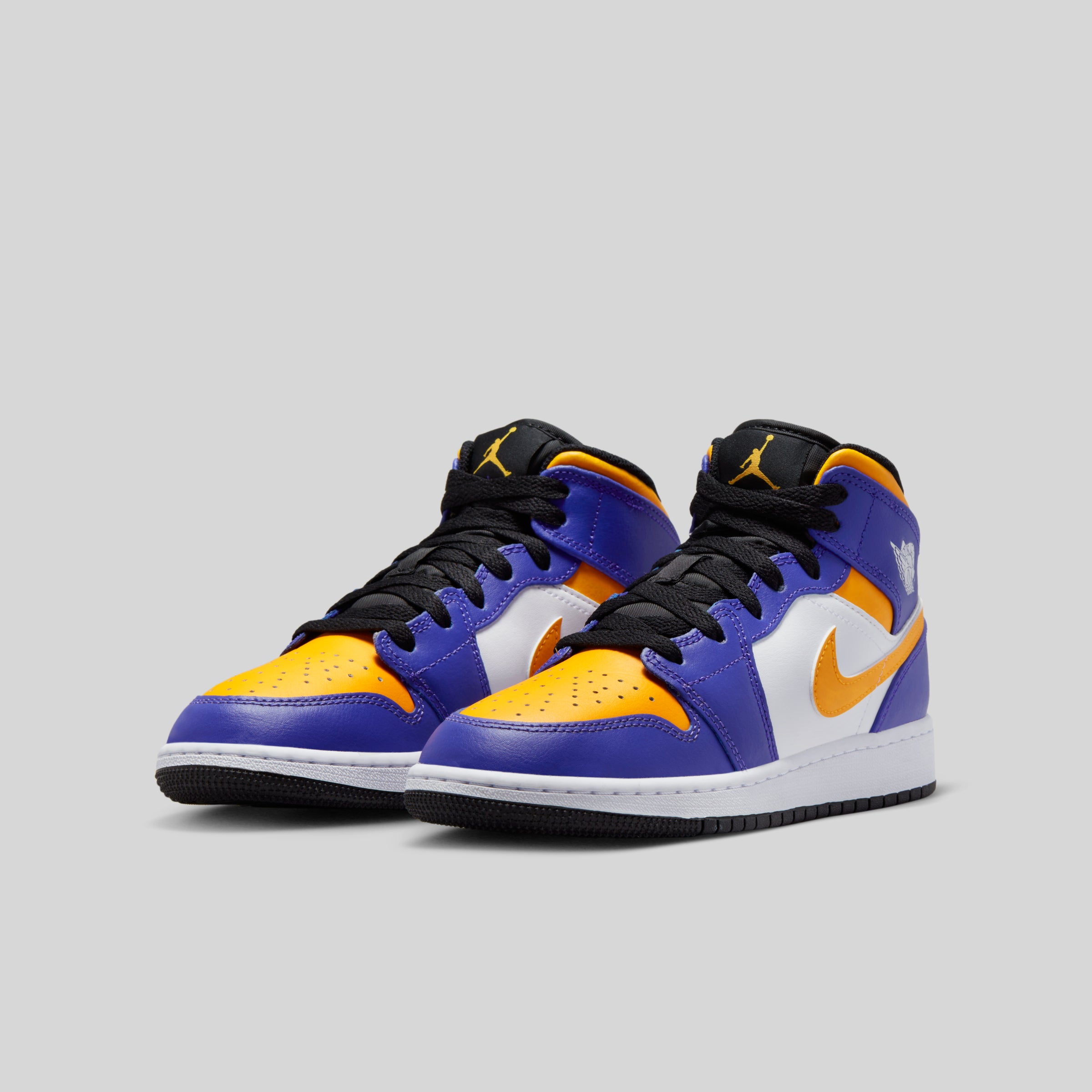 Jordan 1 chicago lakers hot sale